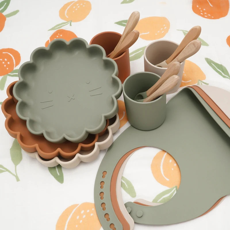 Floral Bloom Silicone Bowl: Mealtime Made Beautiful